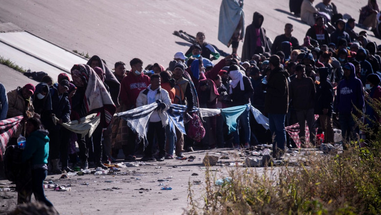 Photo of video | Imagini impresionante cu mii de migranți, la intrarea în SUA. Restricția impusă de Trump va fi ridicată